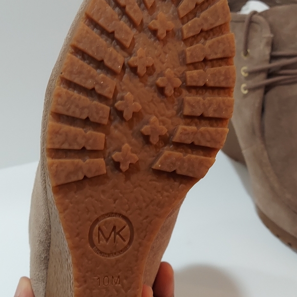 Michael kors Rory Bootie - Picture 8 of 8